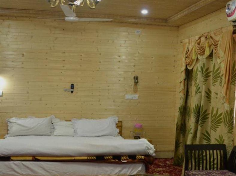 Hotel Grg Residency Srinagar  Exterior photo